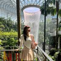         SINGAPORE CHANGI AIRPORT  