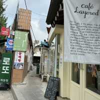 A Vintage Dream of Cream & Crumble – My Visit to Cafe Layered, Seoul