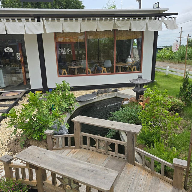🌙☕ Moon Space Café – คาเฟ่มินิมอลสไตล์ญี่ปุ่น