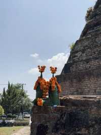 พระธาตุดำ เจดีย์โบราณกลางเมืองเวียงจันทน์