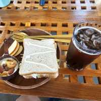 小琉球 | 最Chill的潛水Hostel：輕旅泡泡池畔背包客棧