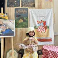 แวะพักร้อนที่ร้านไอศรีม แสนน่ารัก