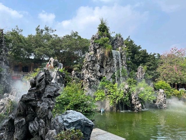 Yuanzhen Taoist Temple Is Calm with a Capital C