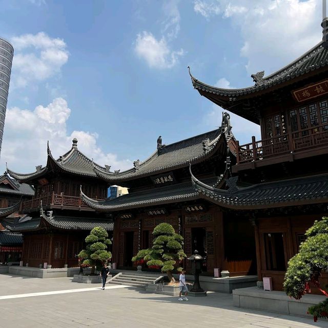 Jade Buddha Temple