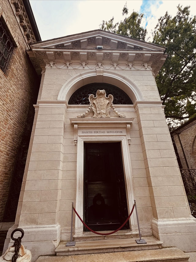 Ravenna Centro: A Solo Traveler’s Mosaic Wonderland! ✨🏛️ #ByzantineDreams Ravenna Centro: A Solo Traveler’s Mosaic Wonderland! ✨🏛️ #ByzantineDreams