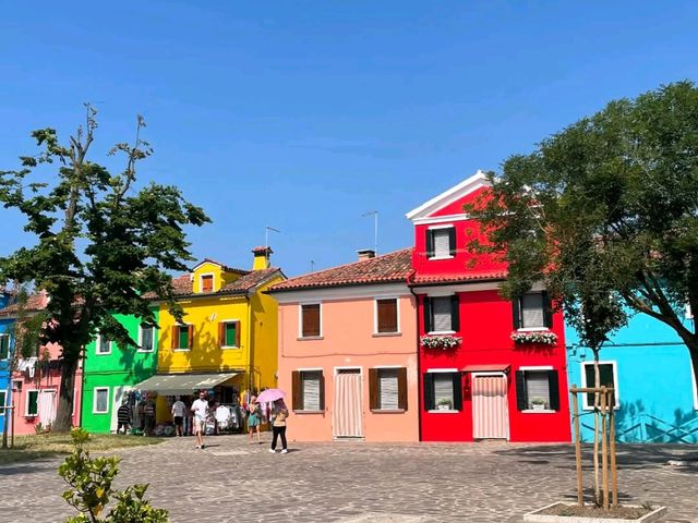 Wandering Through the Colorful Streets of Burano