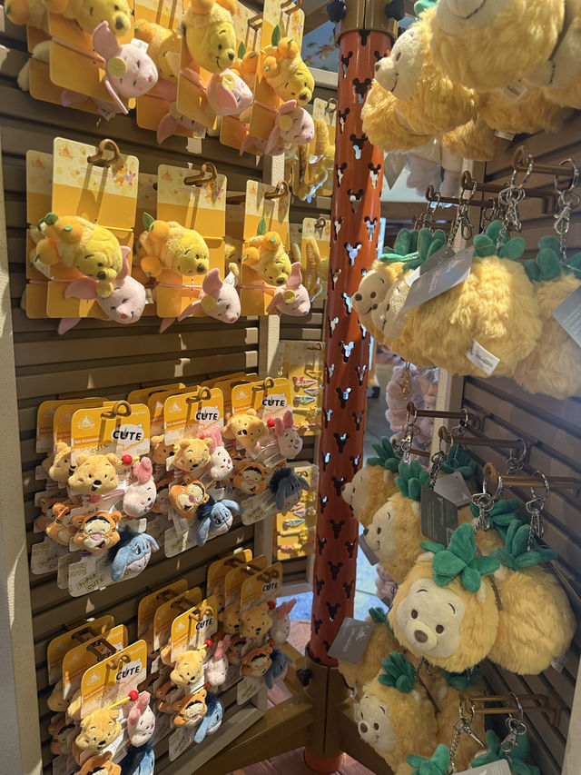 Pooh Corner Toy & Gift – Hong Kong Disneyland