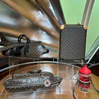 👜 All Aboard the LV Ship at West Nanjing Road