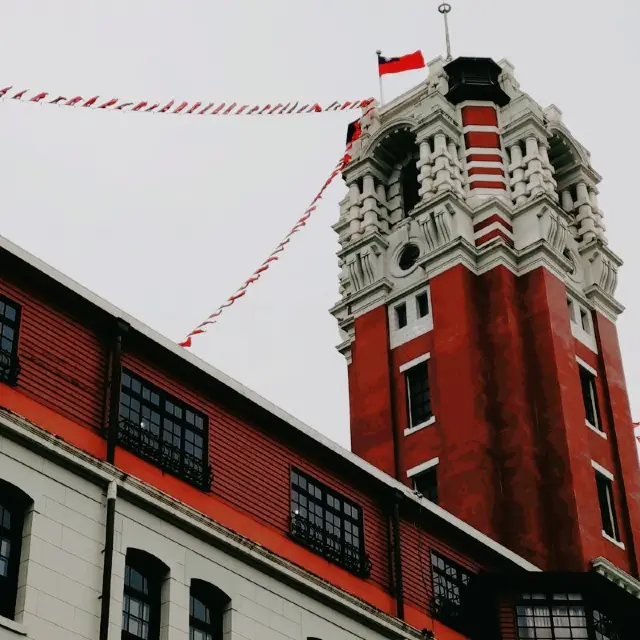 The Presidential Office Building is open for visits, and it's free!!?