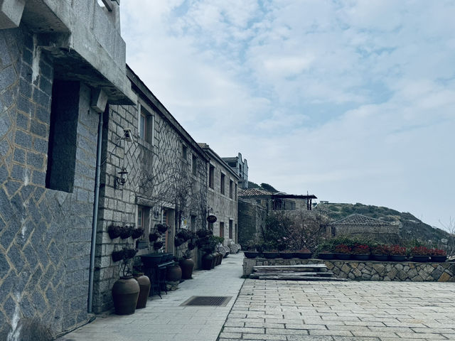 馬祖北竿｜芹壁石屋壓頂：石為瓦鎮，風為伴侶；島嶼歲月的質樸印記