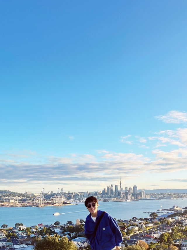 🏞️ Mount Victoria, Auckland: Devonport's Timeless Guardian! 🌊