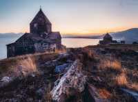 Севанаванк: монастырь между небом и водой