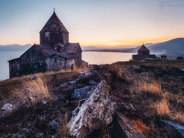 Севанаванк: монастырь между небом и водой