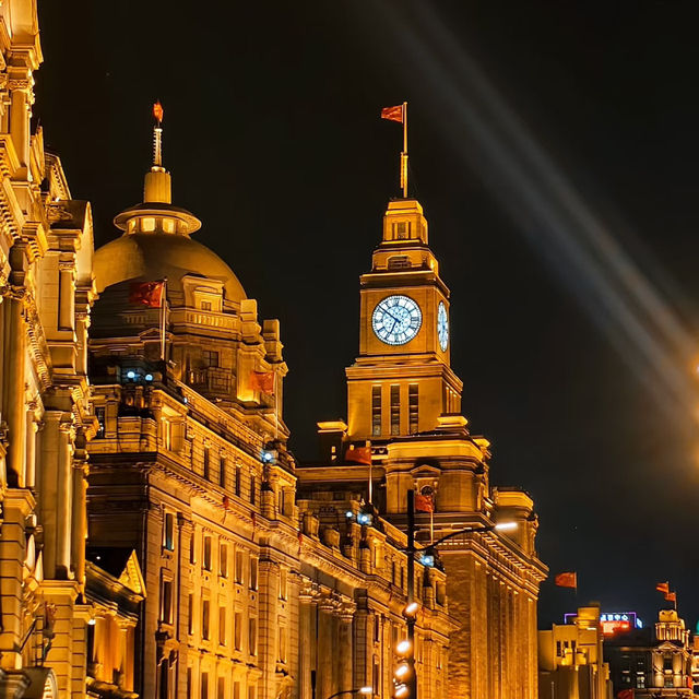 🏙️ Must-Visit Places in Shanghai! 🌟