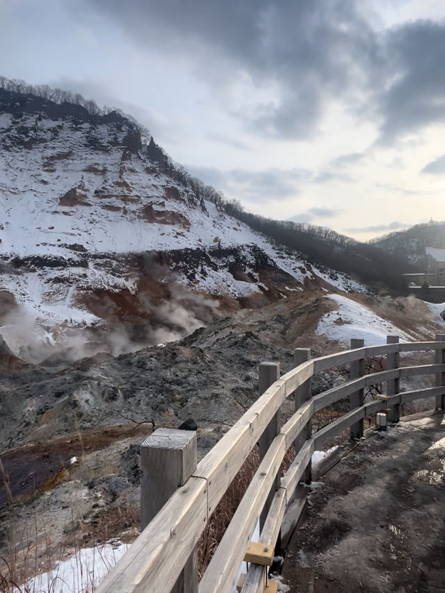 หุบเขานรกจิโกกุดานิ (Jigokudani )