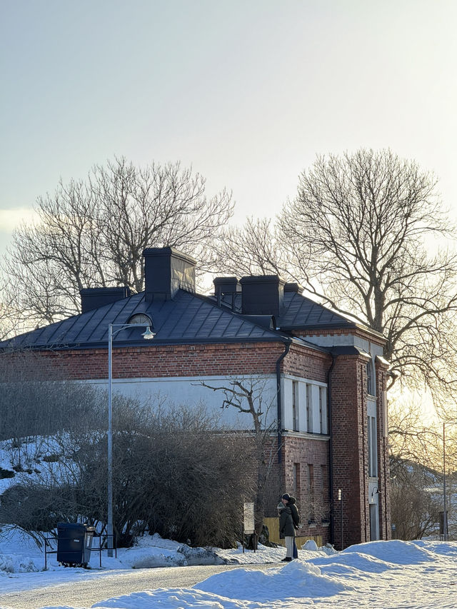 SUOMENLINNA: HELSINKI’S FORTRESS ISLAND ADVENTURE 🏰🚤🌊