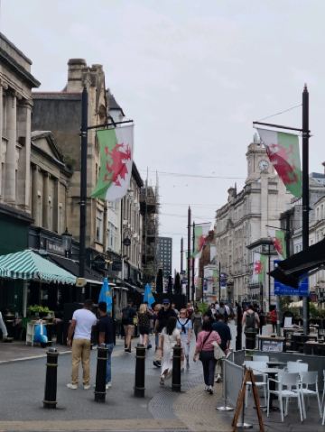 นี่เป็นสถานที่ที่แตกต่างจากอังกฤษ! : คาร์ดิฟฟ์ เวลส์ 🏴󠁧󠁢󠁷󠁬󠁳󠁿