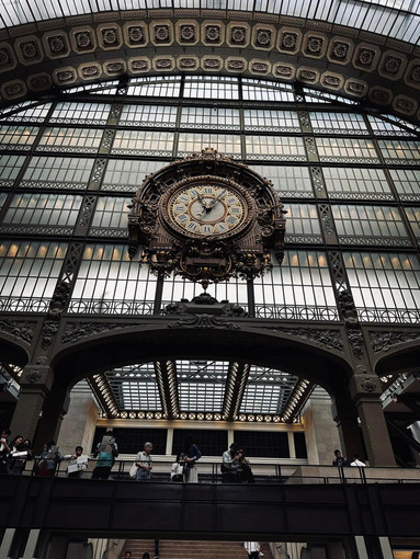 駅舎から芸術の殿堂へ：オルセー美術館、印象派の黄金時代へ向かう