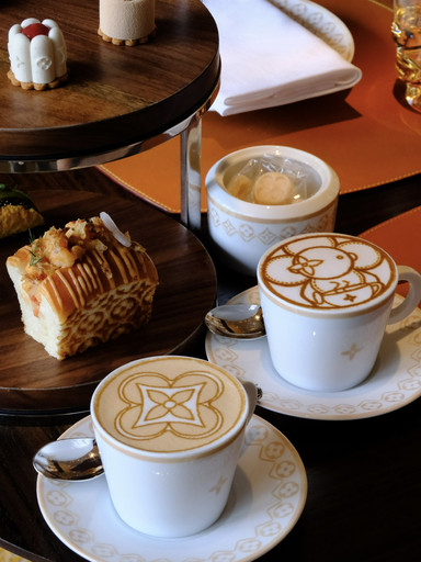 ルイヴィトン　カフェ　セット 上海 ルイ・ヴィトン「ルイ号」LV Café。 | Trip.com 上海