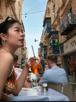 Sip, Stroll & Snack Your Way Through Valletta 🇲🇹🍹🥟
