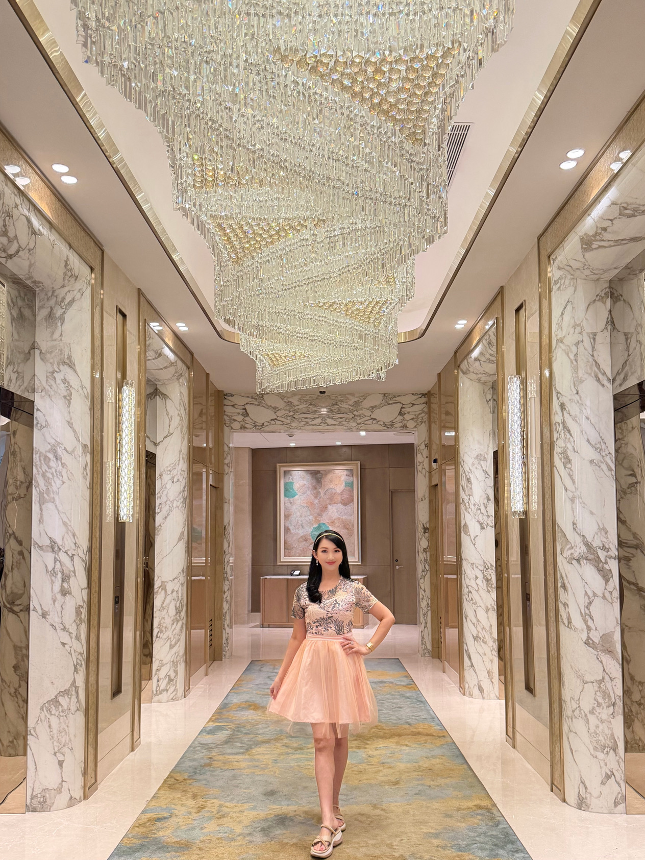 InterContinental Jakarta Pondok Indah ⭐️⭐️⭐️⭐️⭐️

Luxury in the heart of South Jakarta.

Hotel mewah Jakarta Selatan yang langsung terhubung ke Pondok Indah Mall. Cocok untuk staycation, honeymoon, business trip, hingga wedding luxury. Fasilitas lengkap mulai dari kamar premium, buffet terbaik, hingga kolam renang aesthetic.

Menurutku ini Salah satu hotel bintang 5 terbaik di Jakarta 
Definisi semua yang kita butuhin, ada di hotel ini. Mulai dari lobby yang mewah, sarapan yang juara enaknya, kamar yang super cozy, sampai hospitality yang terbaik banget & yang bikin asik, hotel ini punya akses langsung ke Pondok Indah Mall

Save this hotel for your next staycation in Jakarta @intercontinentaljakarta

#intercontinentaljakartapondokindahrtapondokindah
#hoteljakarta #thebesthoteljakarta
#rekomendasihoteljakartarta
