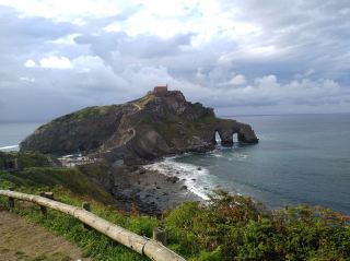 🌍 San Juan de Gaztelugatxe: How Game of Thrones Comes to Life + Step-by-Step Guide 🐉