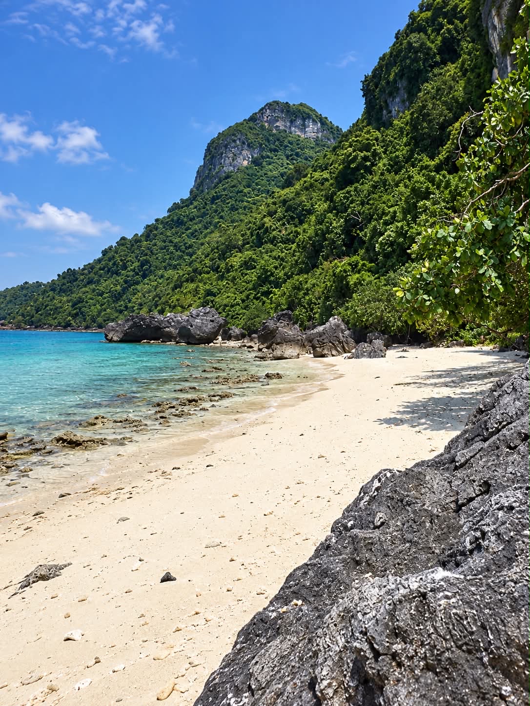 🌊🏝️ รีวิว อุทยานแห่งชาติหมู่เกาะอ่างทอง