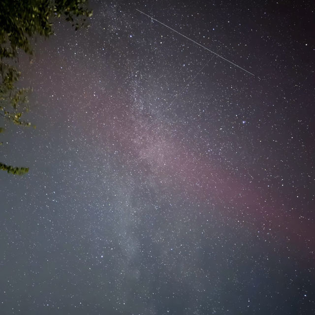 極光下的北極夢境:漠河北極村之夜 極光下的北極夢境:漠河北極村之夜