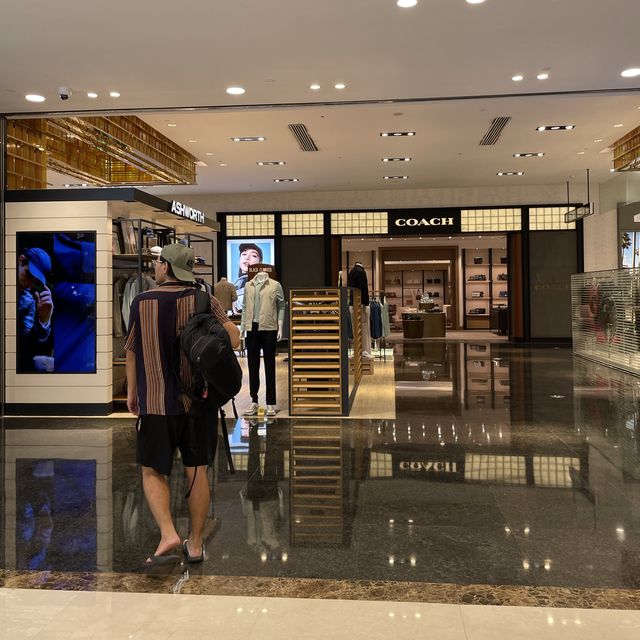 💼 come for a ride in the mall! 