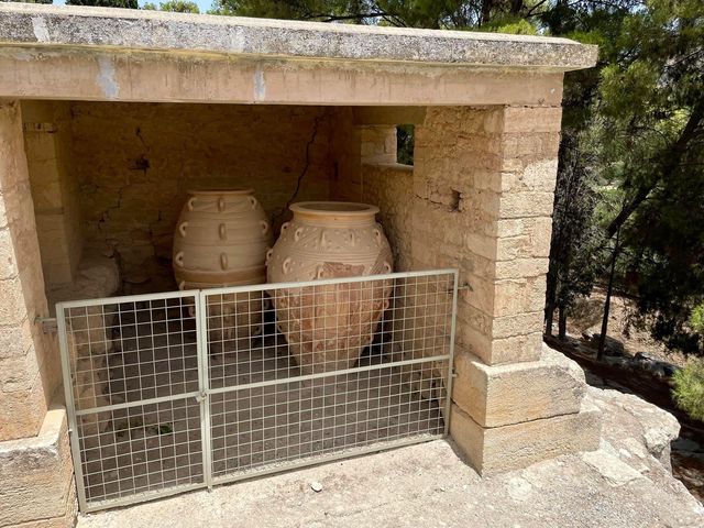 Visiting Ancient Knossos ❤️🇬🇷