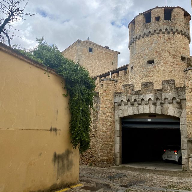 Discovering Hidden Gems in Segovia's Old Town 🌟