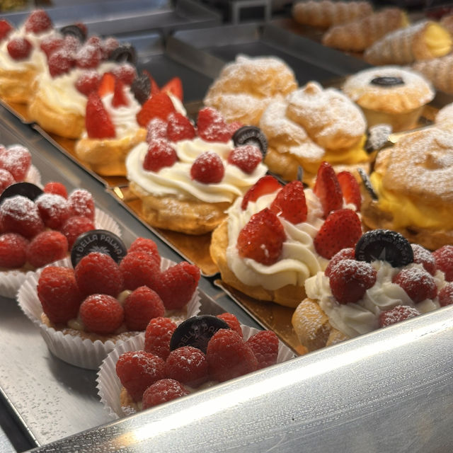150 flavours of gelato in one place in Rome!