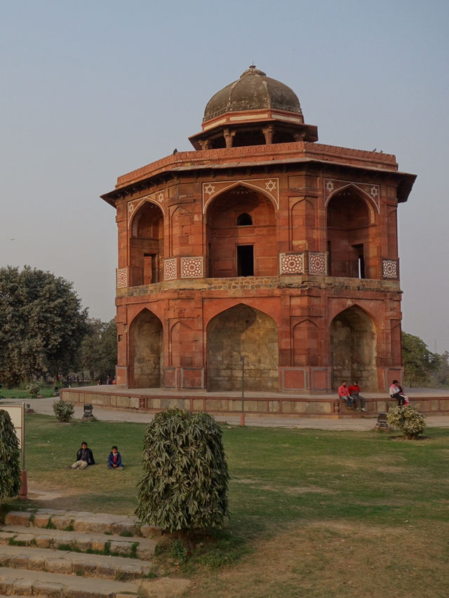 Delhi’s Timeless Landmark: Purana Qila (Old Fort)