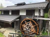 A shukumachi that retains a shadow of the Edo period