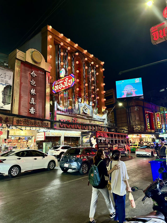🚀 Bangkok in a Flash: From Temples to Glass Skywalks—April Adventure Unleashed 🛕🍜