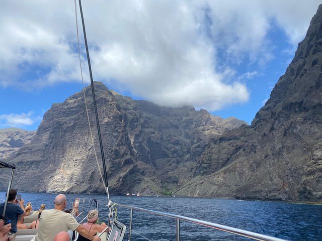 From volcano peaks to black sand beaches — Tenerife, you thrill me 🌋
