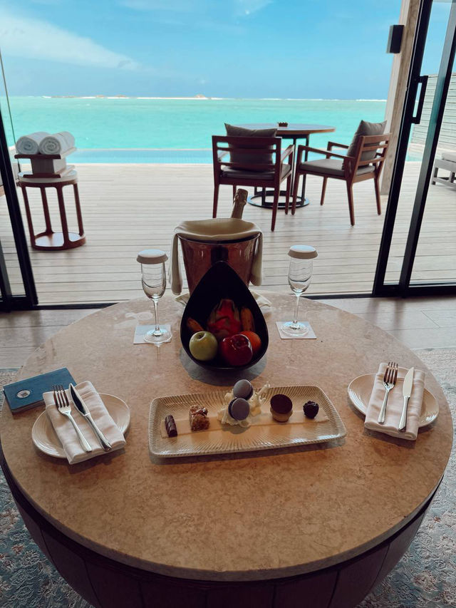 TOP 5 HOTELS IN THE MALDIVES