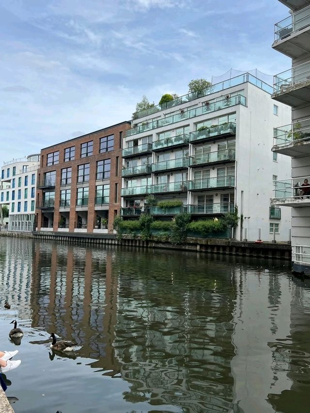 London: Eternally Worth It, Rain or Shine