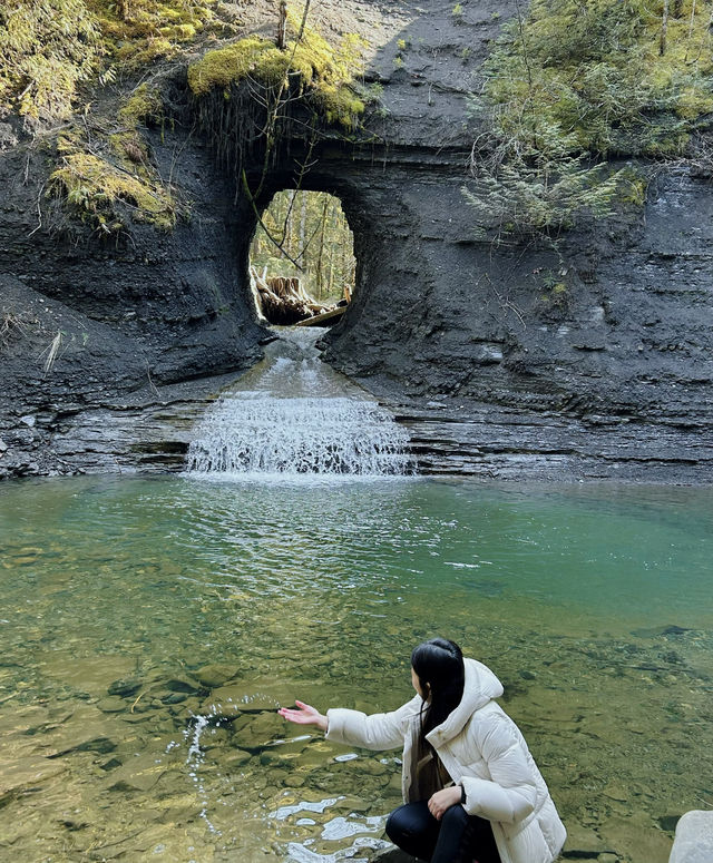 🇨🇦Hidden beauty of Hole In The Wall on Vancouver Island