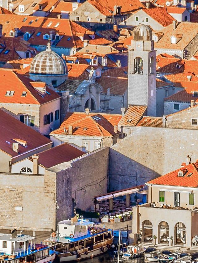 A Glimpse into Medieval Splendor: Exploring Dubrovnik, Croatia! 📸🇭🇷