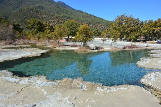 東巴聖地「白水台」