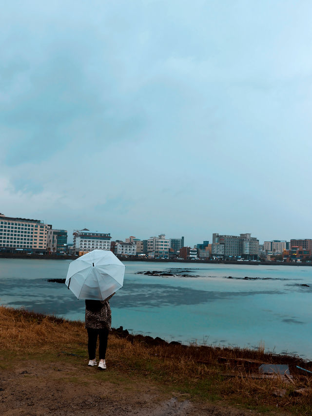 Rainy on the beach? No problem!