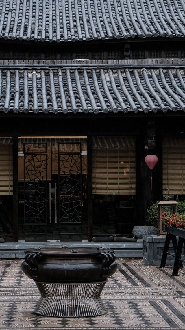 Capture the splendid moments in Lijiang, InterContinental Lijiang Ancient Town Resort.
