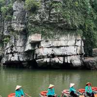 There’s no way you can go to Ninh Binh and don’t do the boat cruise 🚢 