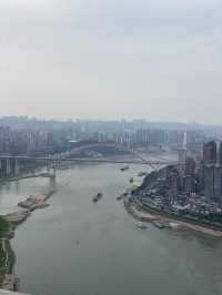 重慶版阿湯哥壯志凌雲，衝上雲霄