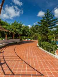 🌴 Phuket's Seaside Serenity: Top Villa Picks! 🌊