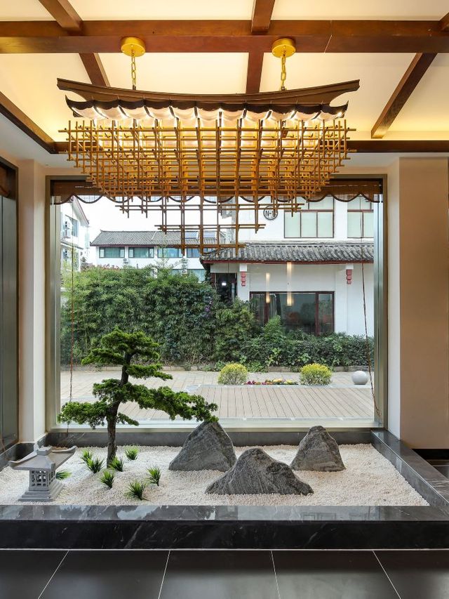 🏔️ Lijiang's Luxe Retreat: Snow-Capped Serenity & Culture 🏡