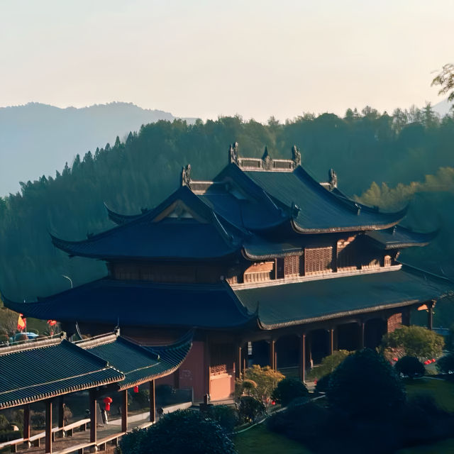 【江西】遊覽羊獅慕，雲海山頂一覽無遺