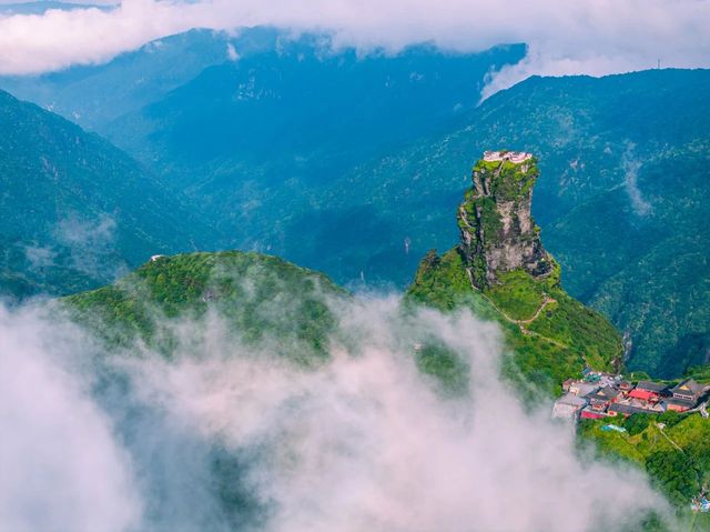 梵淨山簡介，領略民族風情畫卷！