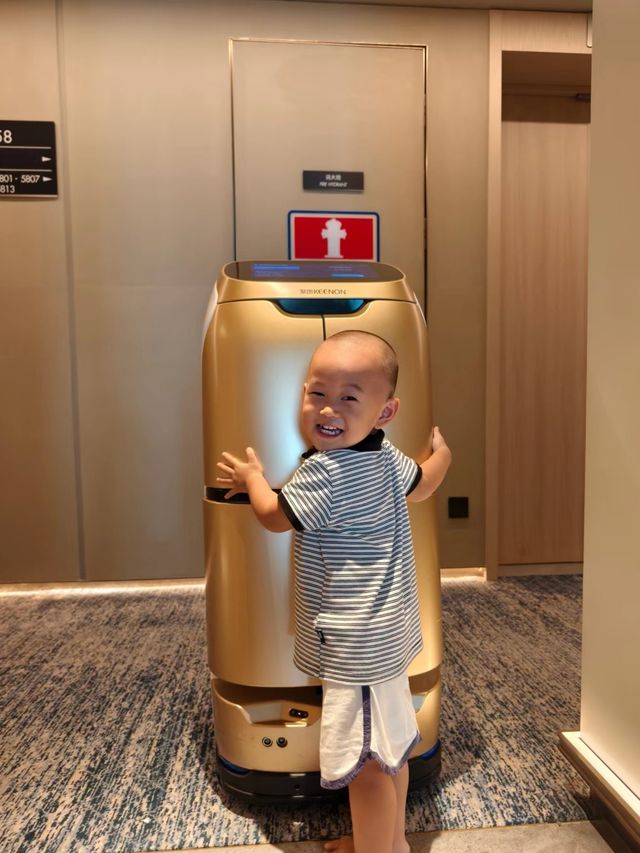 深圳深鐵柏雅門酒店，試睡全記錄 寶子們，深圳深鐵柏雅門酒店的位置真的絕絕子!不管你是坐地鐵還是打車。